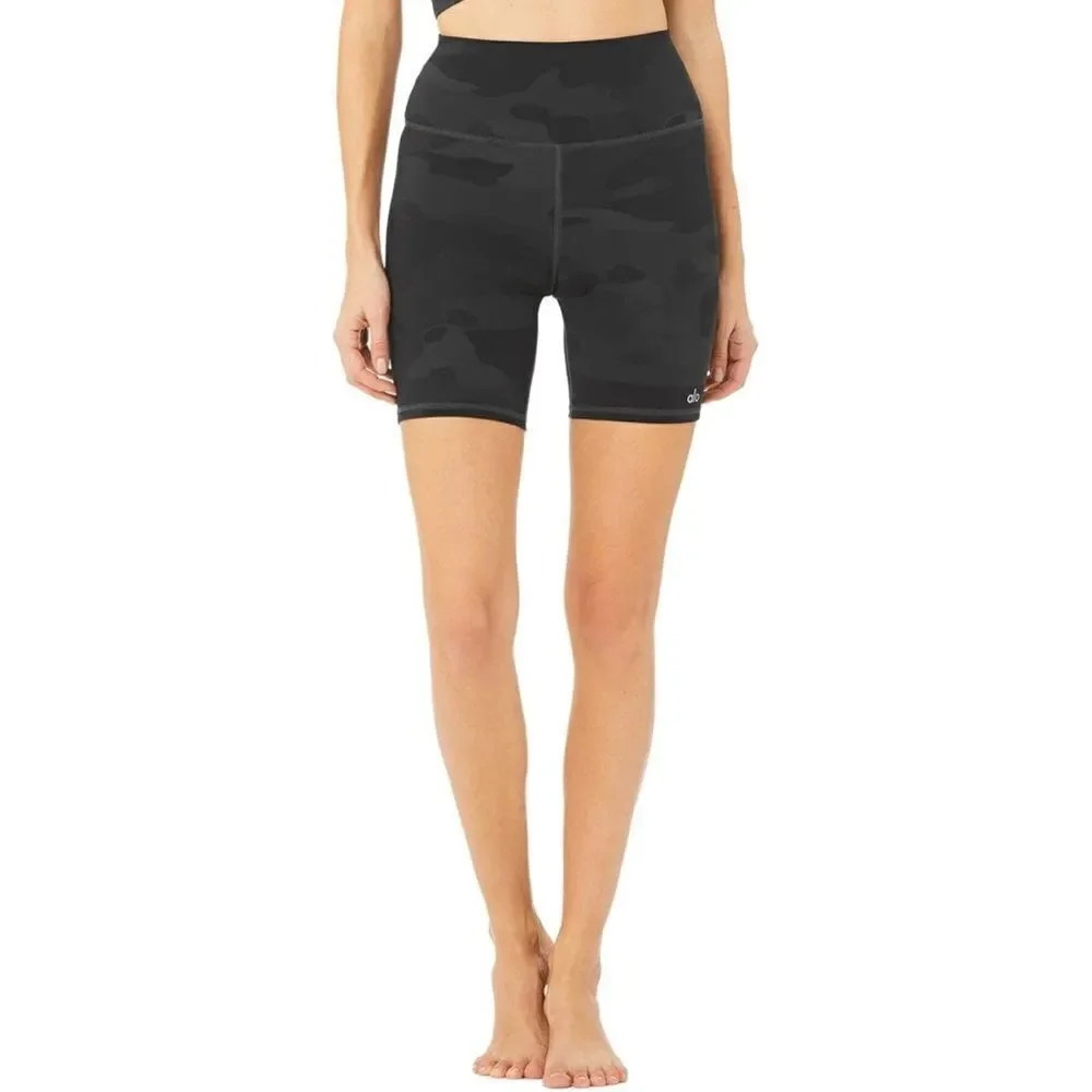 NWT Alo Yoga High Waist Waisted Vapor Shorts In Black Camo